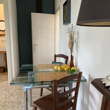 Vento Largo, Casa Marina Nyaraló *